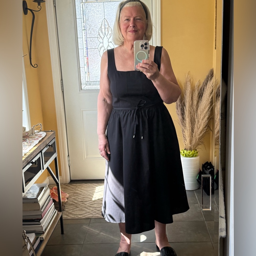 Ellen tracy black sleeveless dress, Size L NWOT